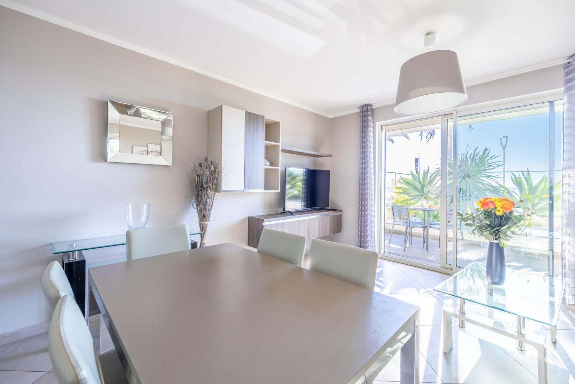 Le Midi 8 By Estates Cannes Exterior photo